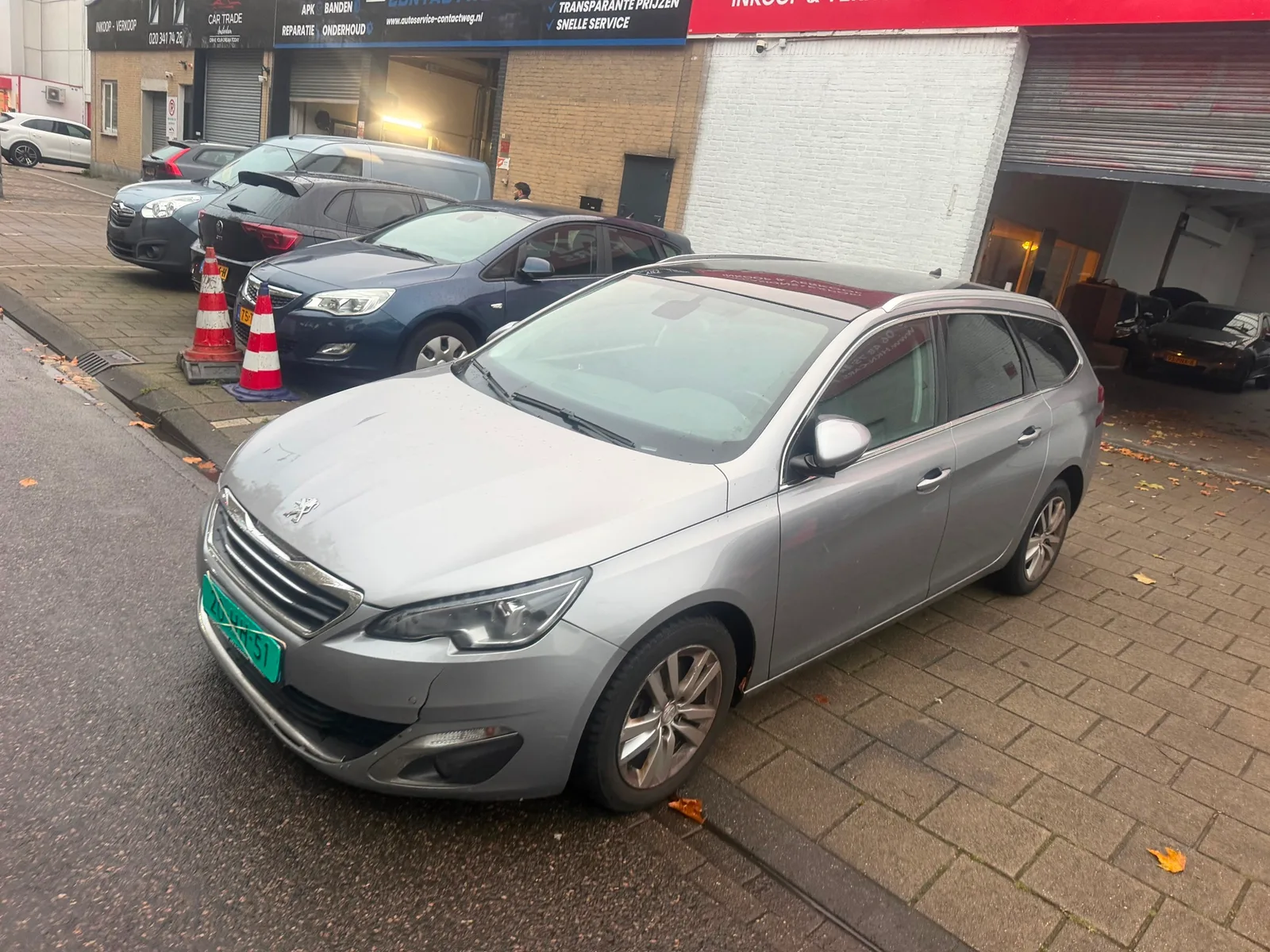 Peugeot 308 (2015) — foto 1