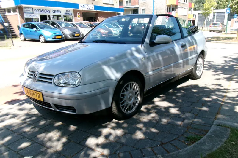 Volkswagen Golf (2000)