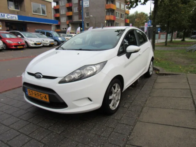 Ford Fiesta (2011) — foto 1