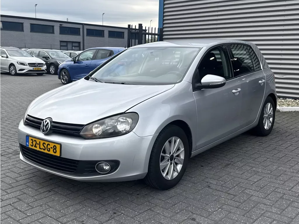 Volkswagen Golf (2010) — foto 1
