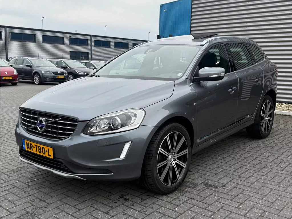 Volvo XC60 (2017) — foto 1