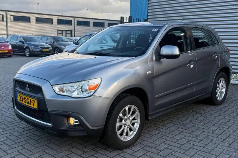 Mitsubishi ASX (2011)