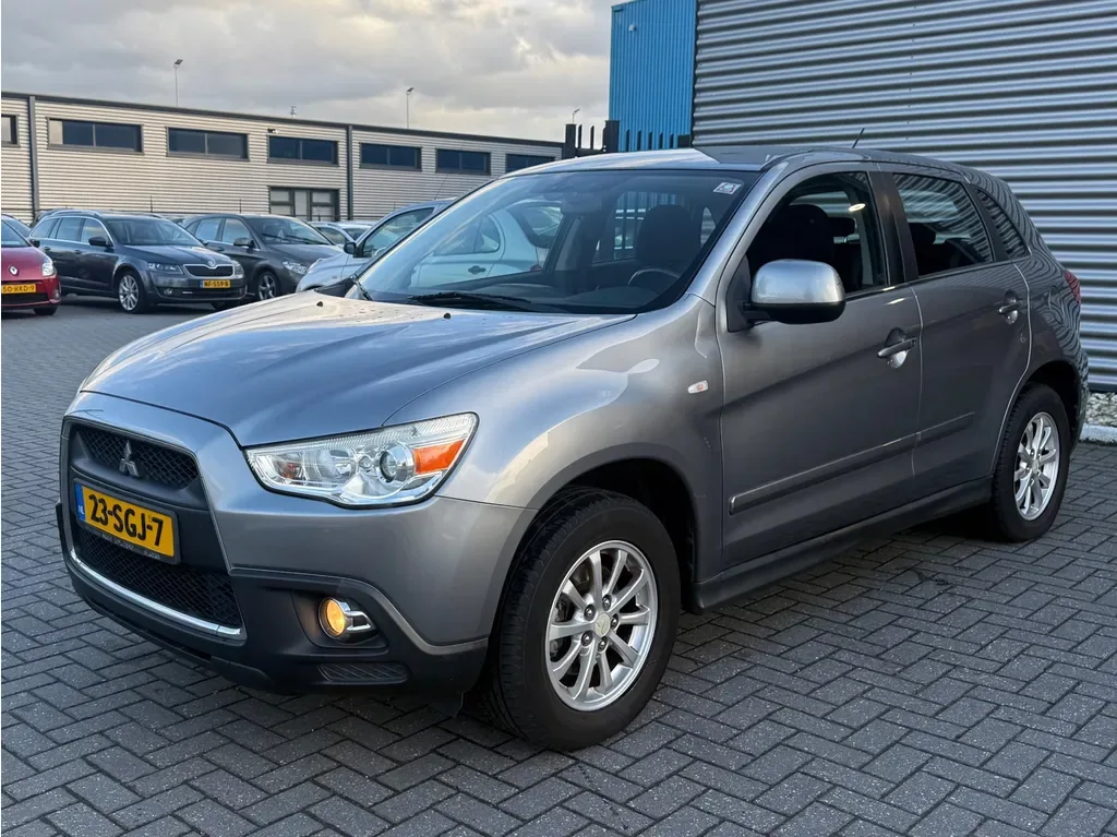Mitsubishi ASX (2011) — foto 1