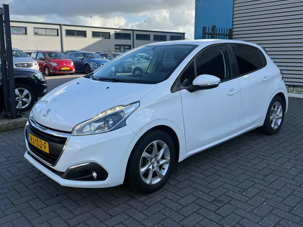 Peugeot 208 (2017) — foto 1