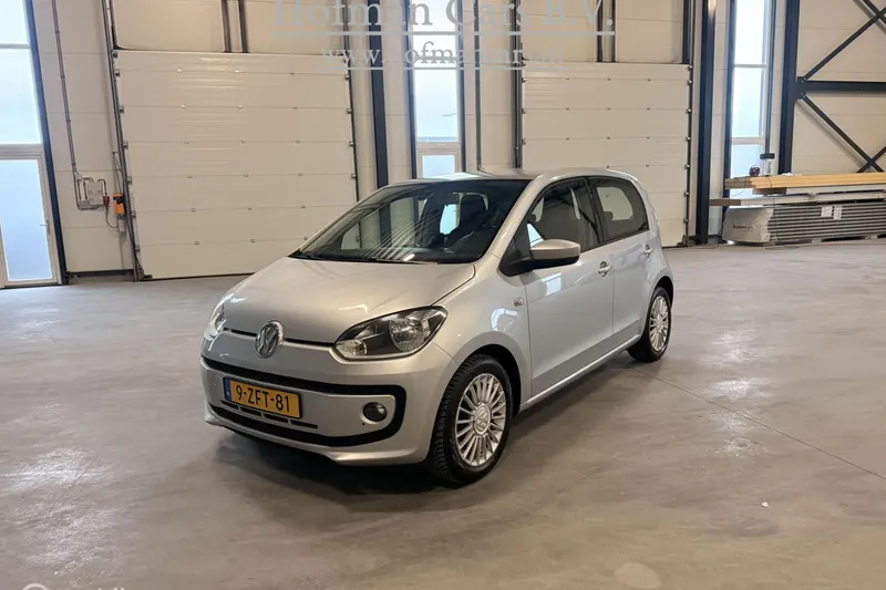 Volkswagen Up! (2015)