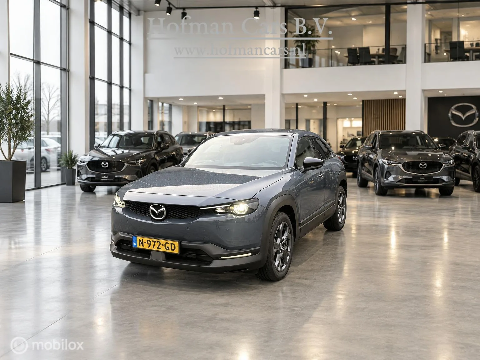 Mazda MX-30 (2021) — foto 1