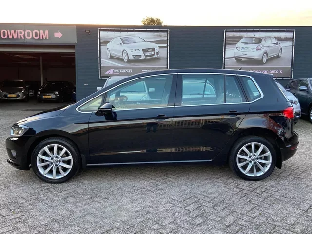 Volkswagen Golf Sportsvan (2014) — foto 1