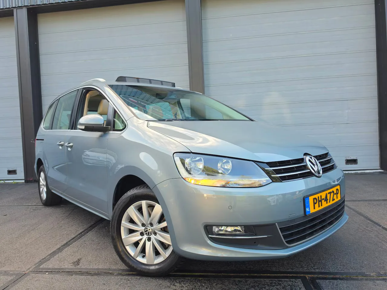 Volkswagen Sharan (2011) — foto 1