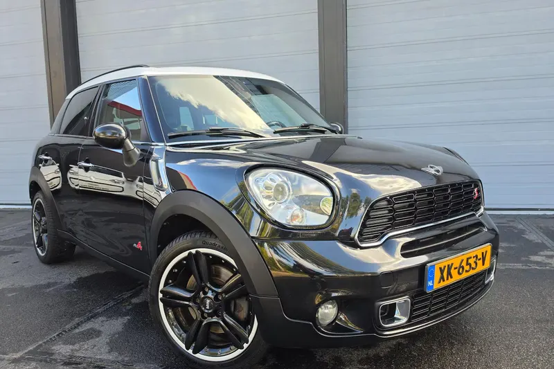 MINI Countryman (2011)