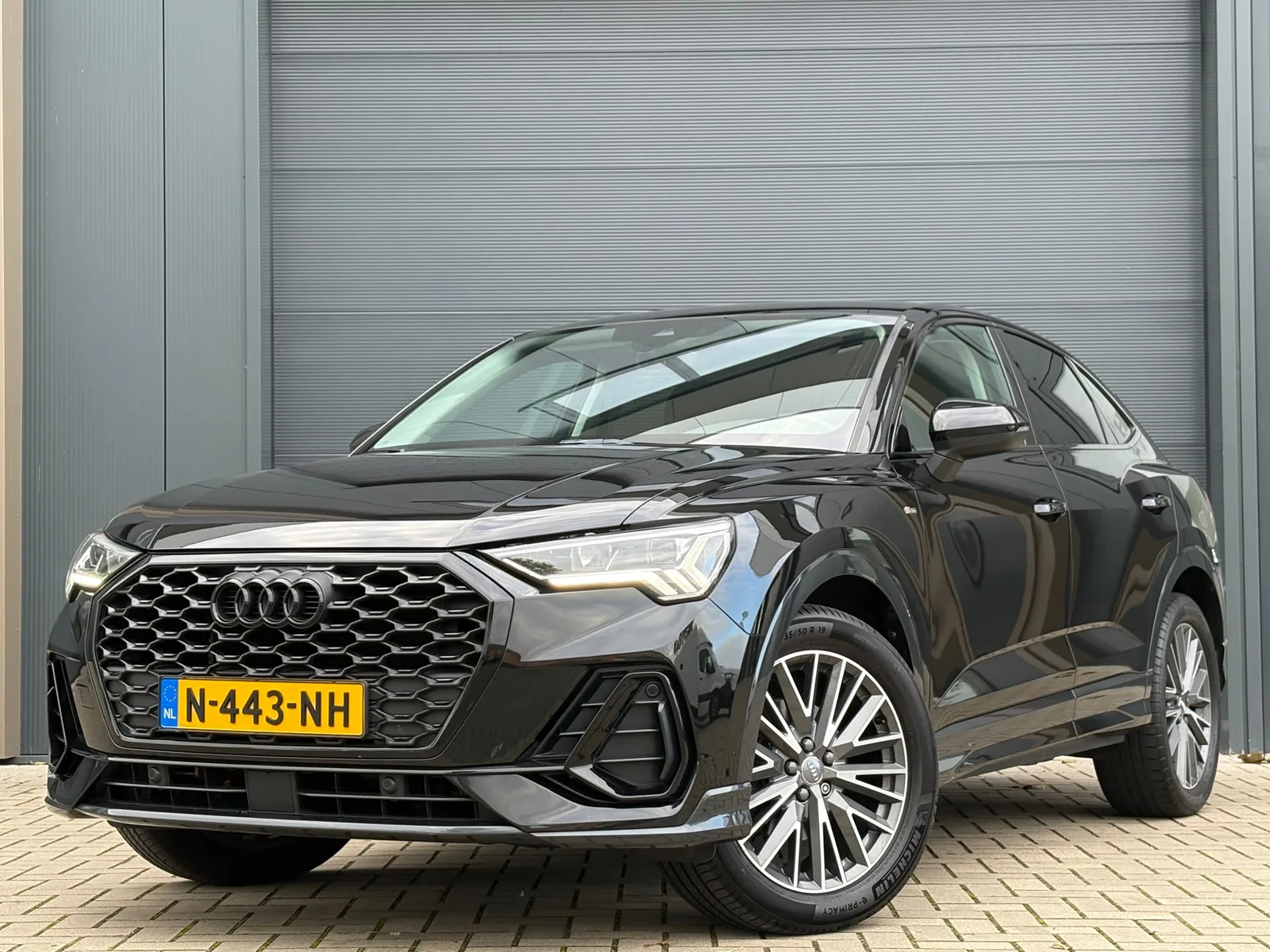 Audi Q3 Sportback (2020) — foto 1
