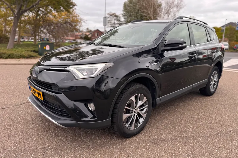 Toyota RAV4 (2016)