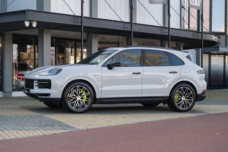 Porsche Cayenne (2024)