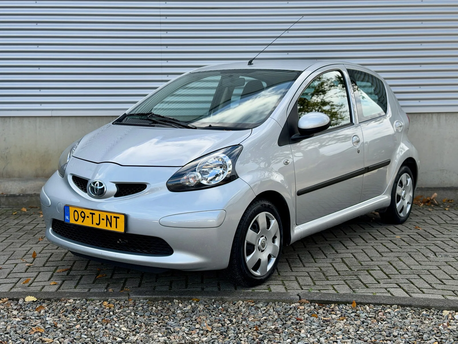 Toyota Aygo (2006) — foto 1