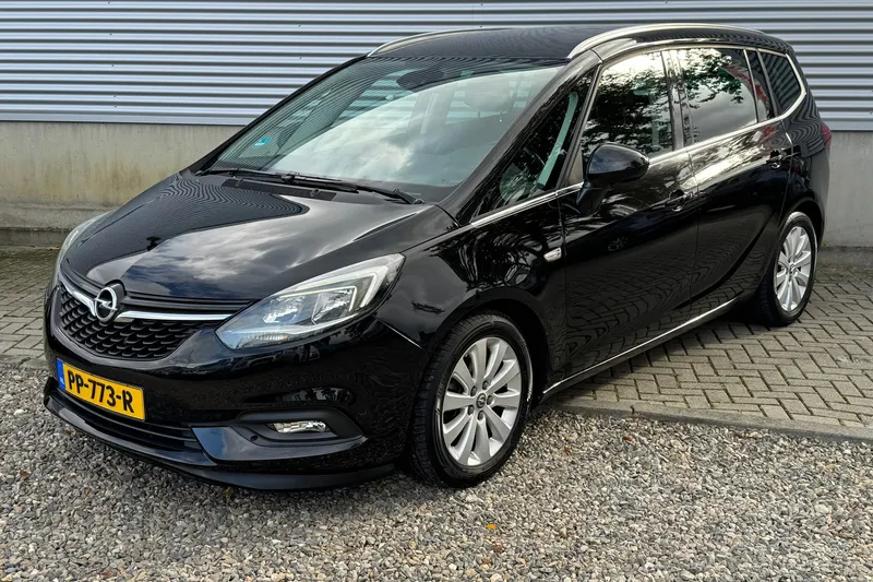 Opel Zafira (2017)