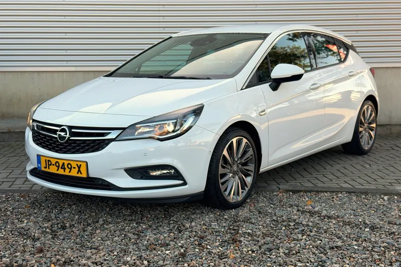 Opel Astra (2016)