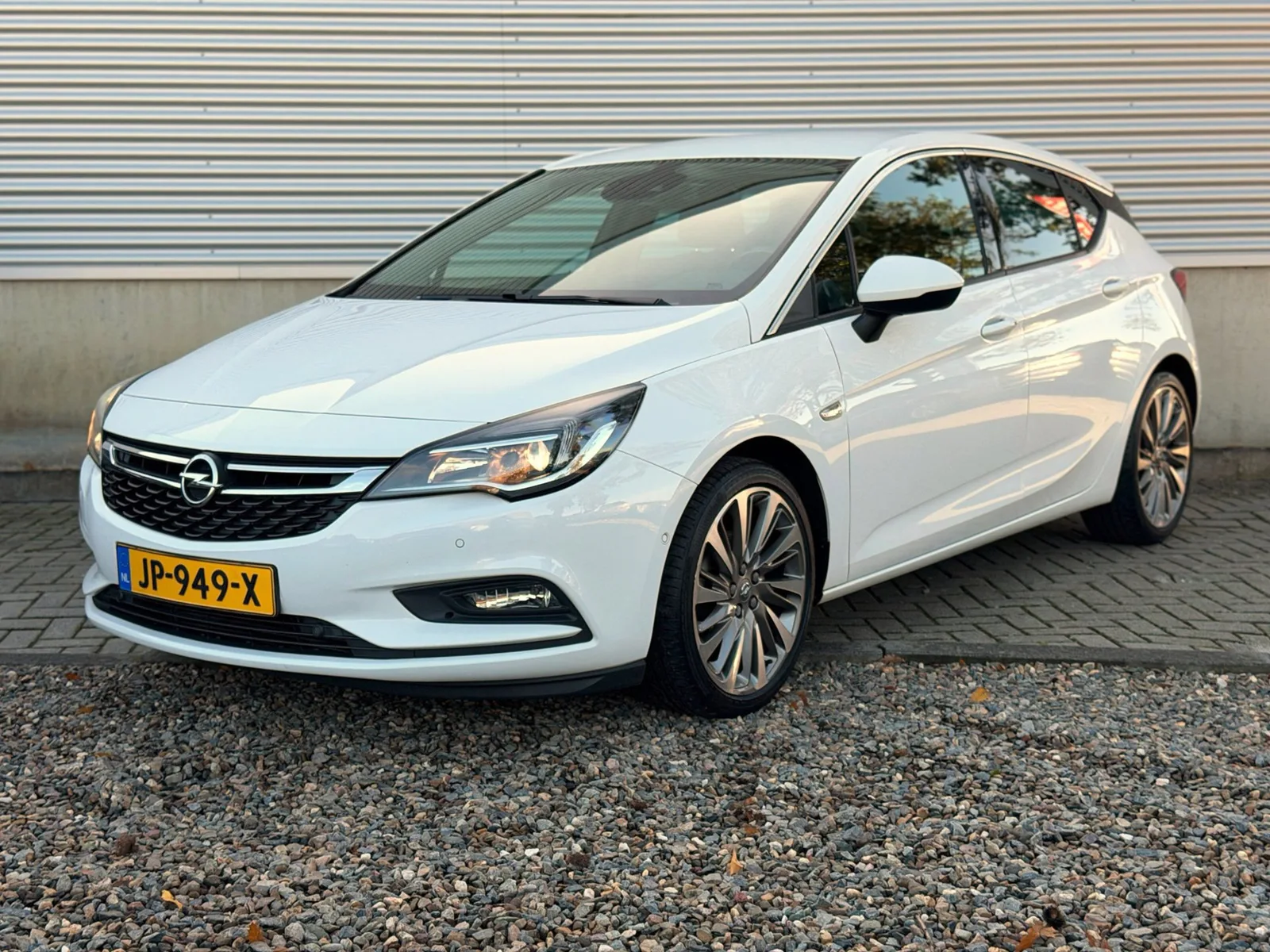 Opel Astra (2016) — foto 1