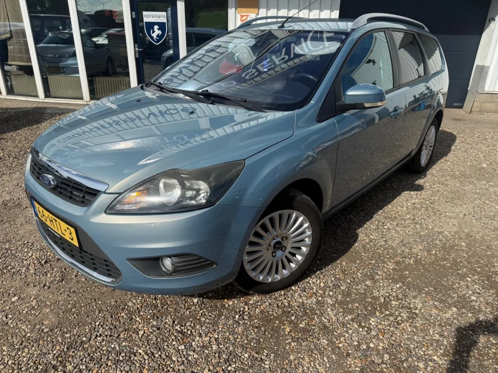 Subaru Legacy (2011) — foto 1