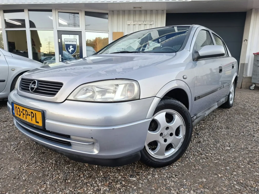 Opel Astra (2000) — foto 1