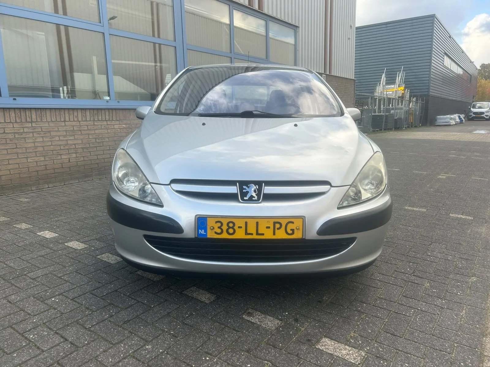 Peugeot 307 (2003) — foto 1