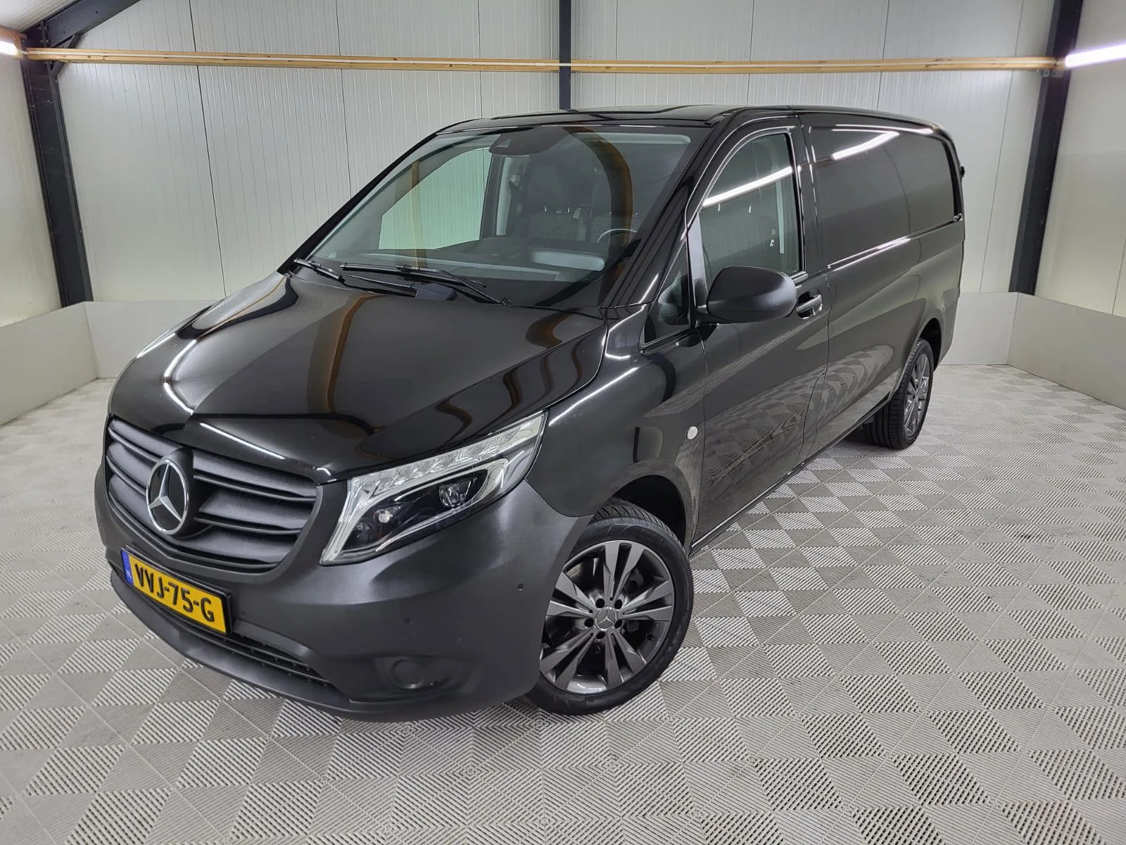 Mercedes-Benz Vito (2022) — foto 1