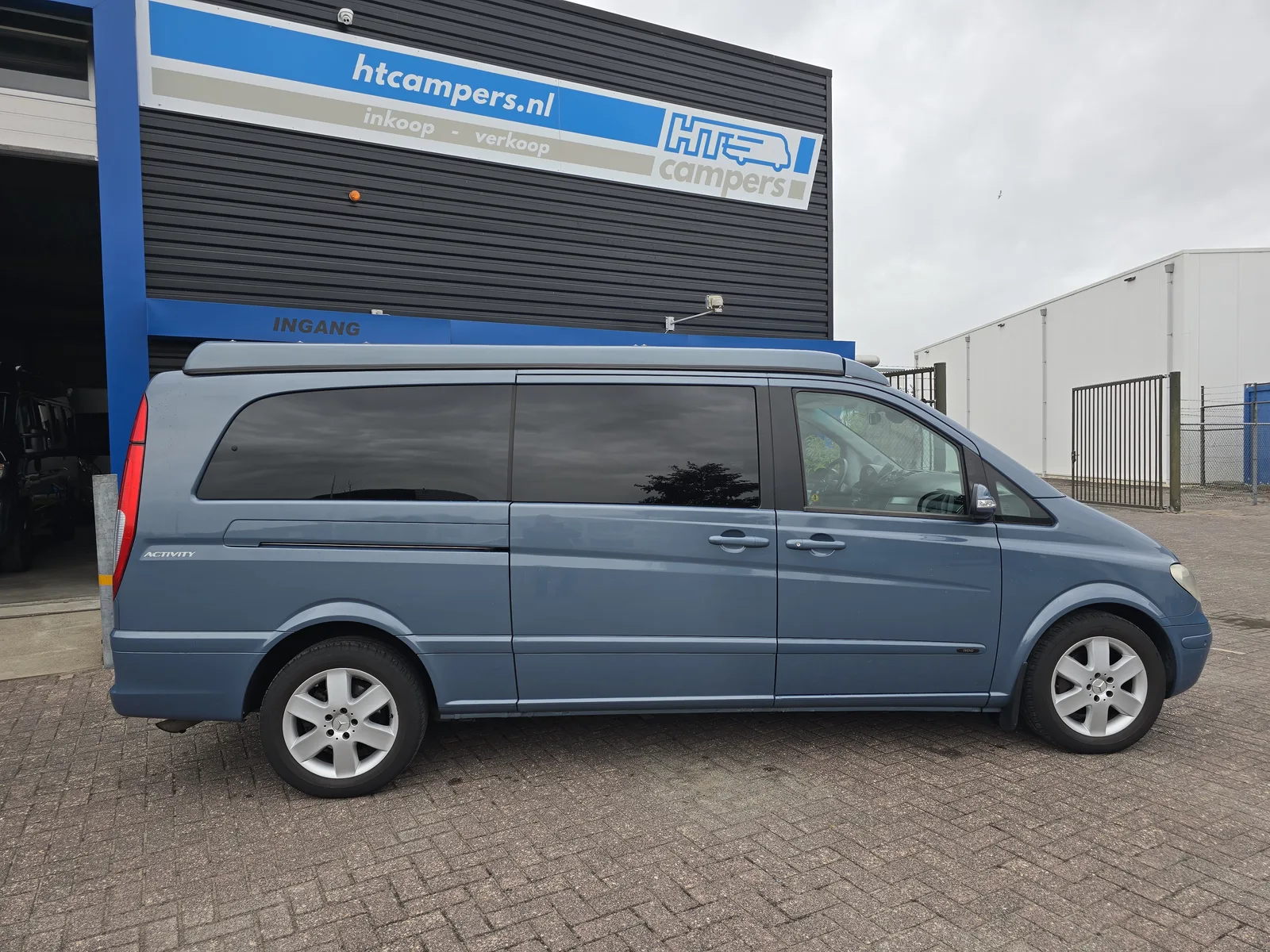 Mercedes-Benz Viano (2009) — foto 1