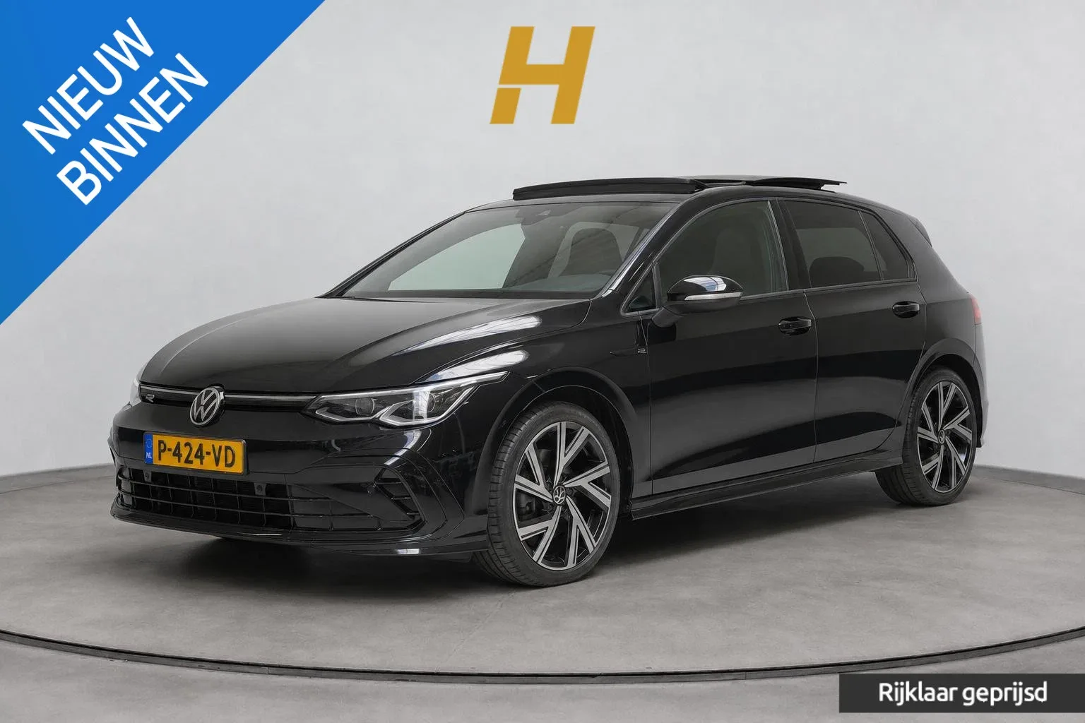 Volkswagen Golf (2022) — foto 1