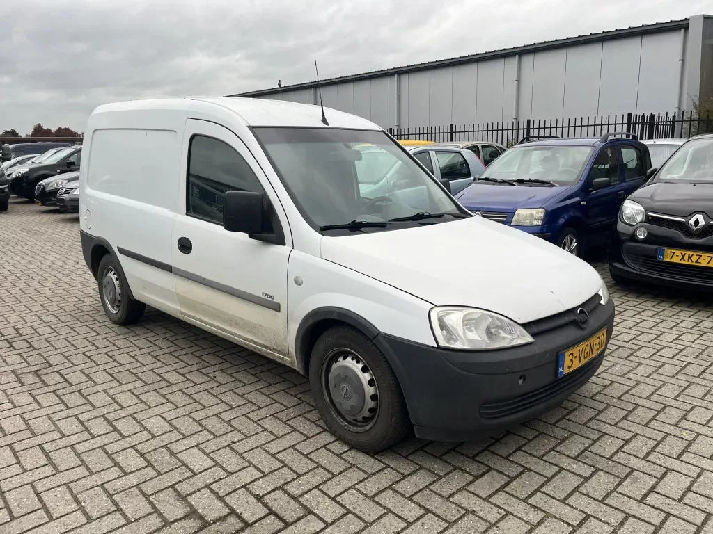 Opel Combo (2010) — foto 1