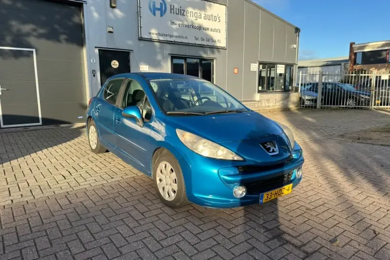 Peugeot 207 (2008)