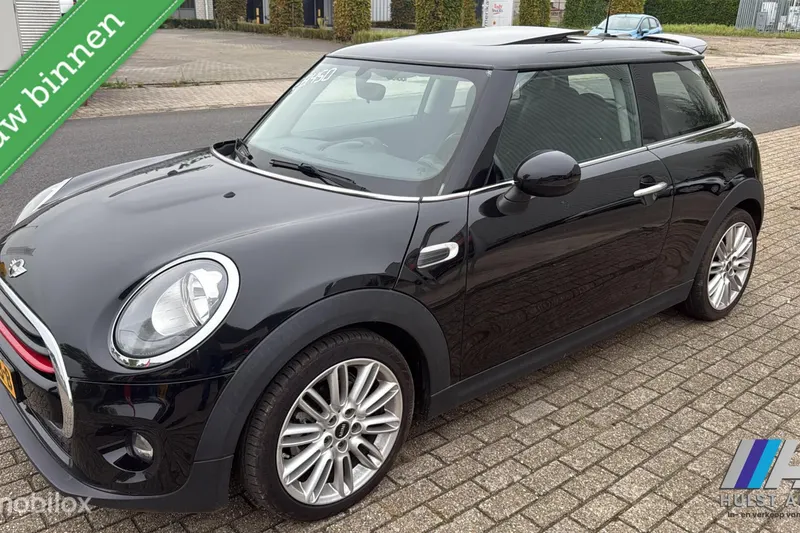 MINI One (2016)
