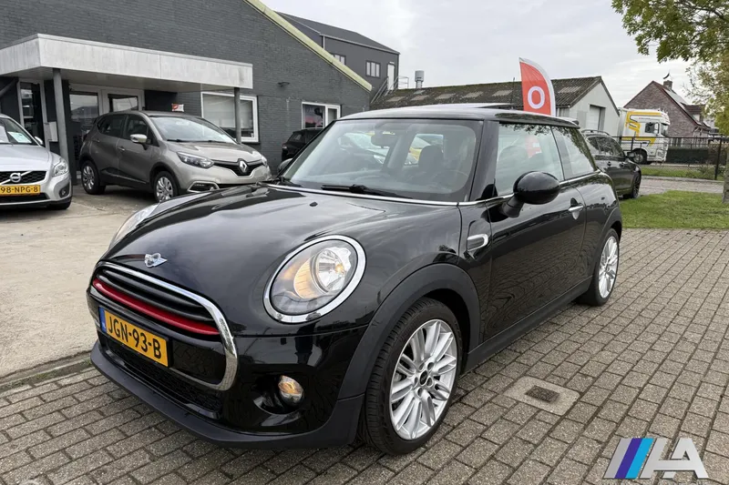MINI One (2016)