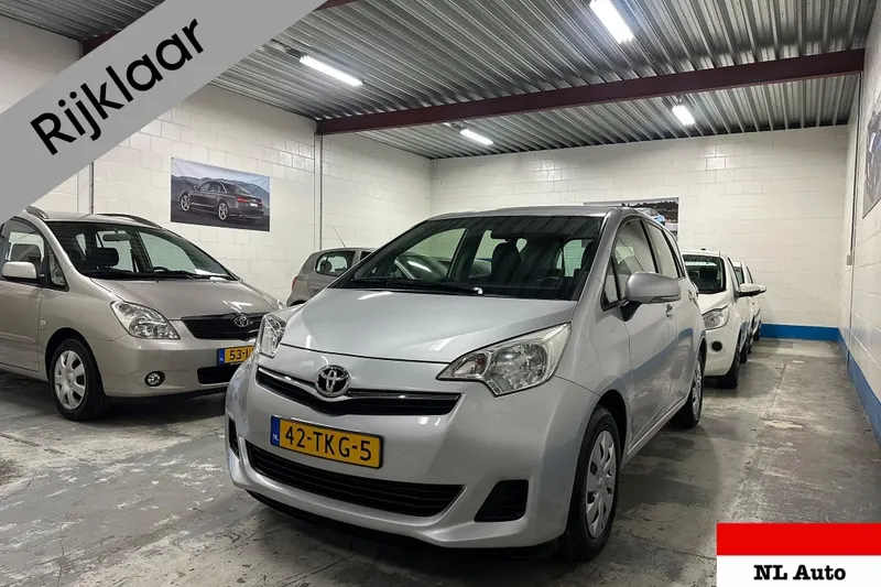 Toyota Verso (2012)