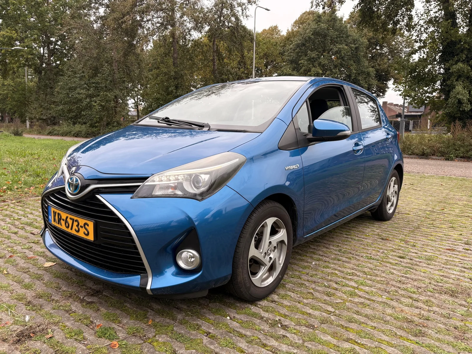 Toyota Yaris (2016) — foto 1