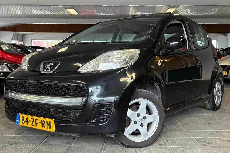 Peugeot 107 (2008)