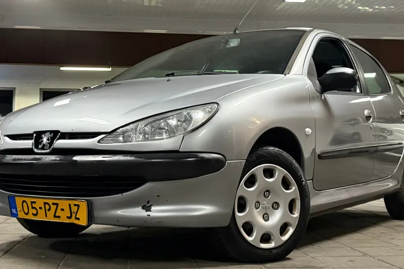 Peugeot 206 (2005)