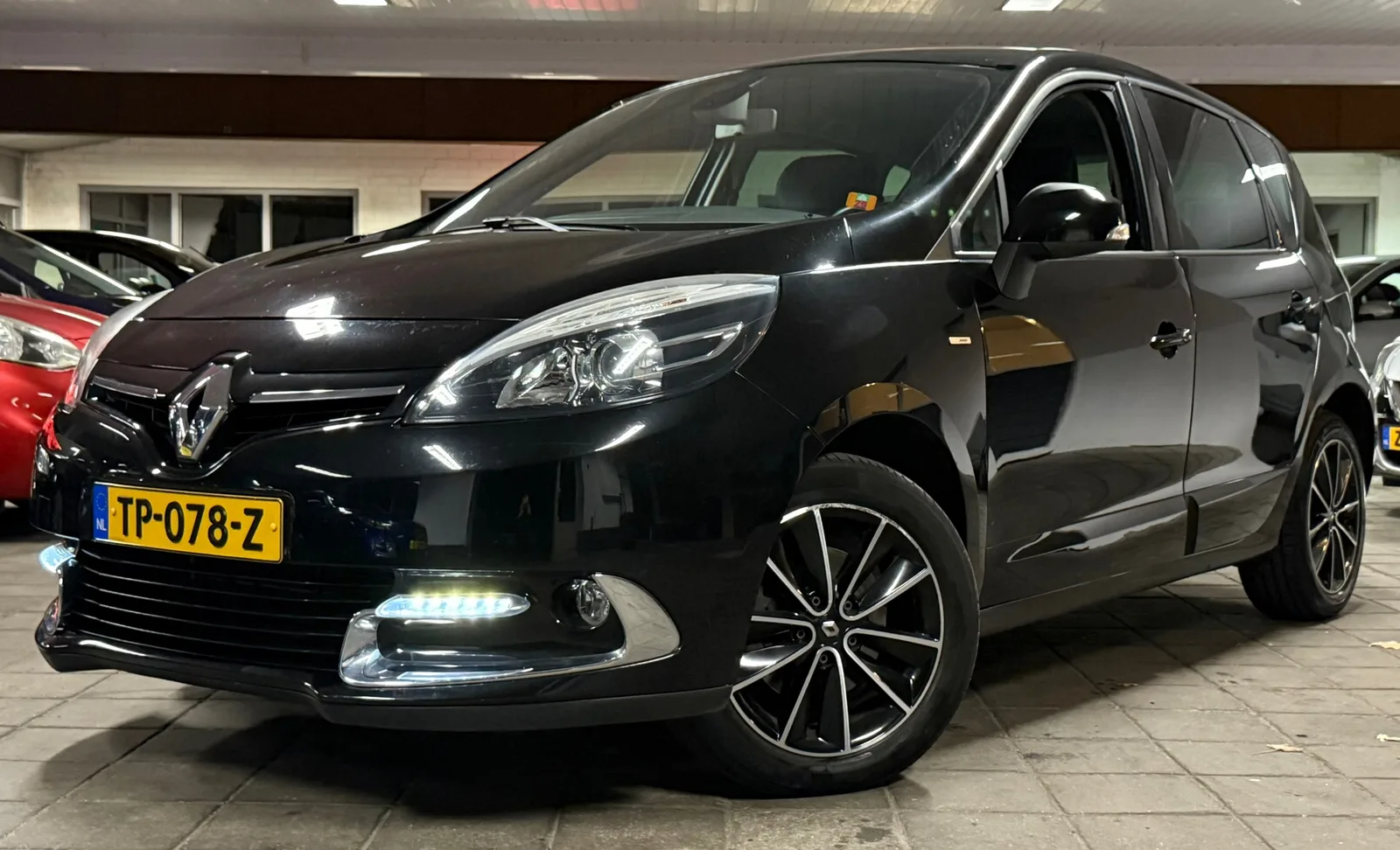 Renault Scénic (2012) — foto 1