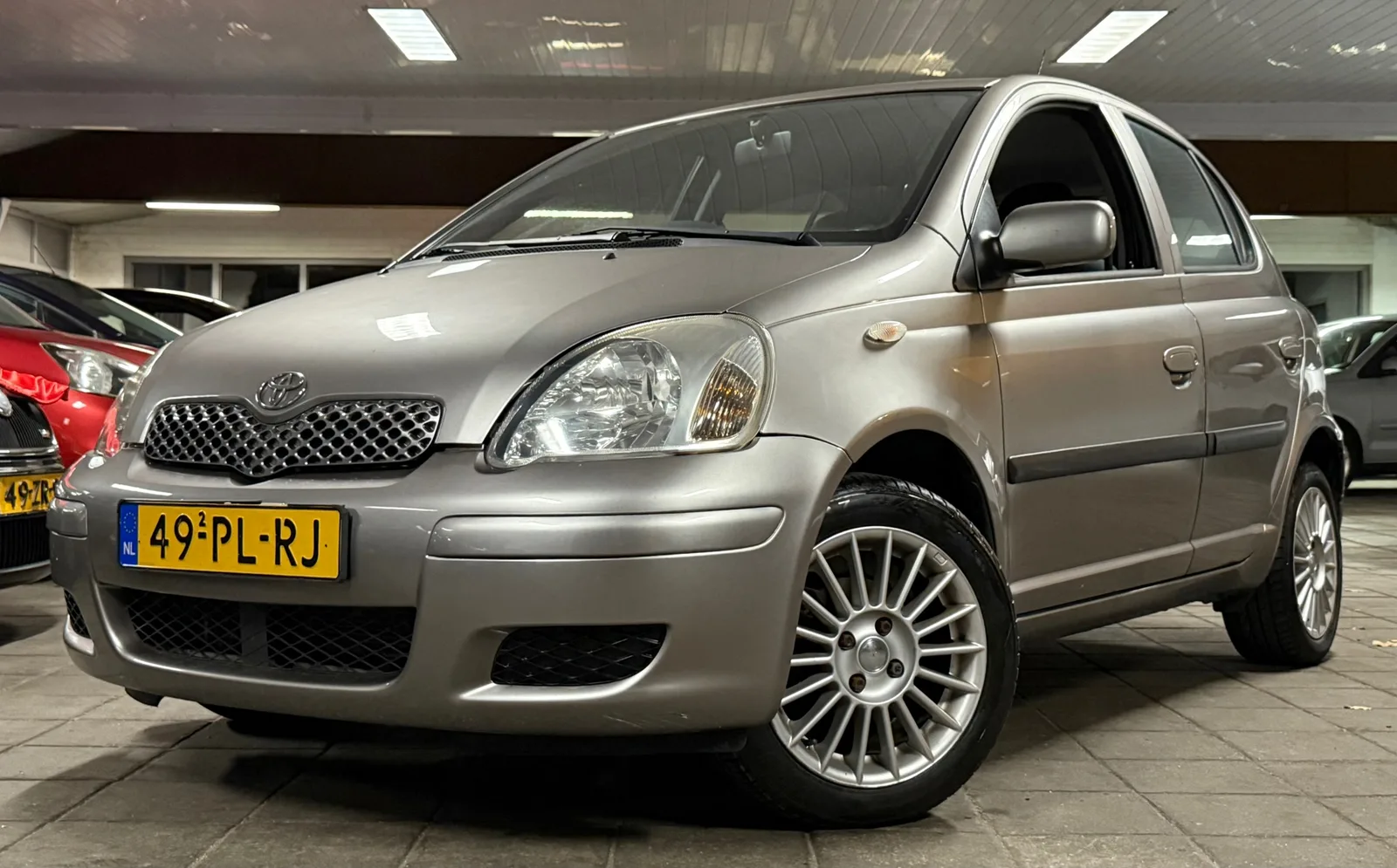 Toyota Yaris (2004) — foto 1