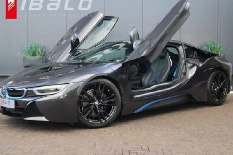 BMW i8 (2015)