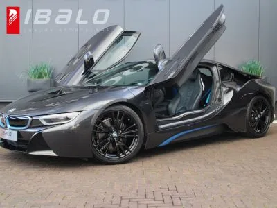 BMW i8 (2015) — foto 1