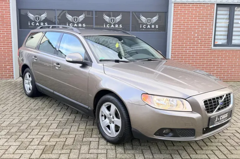 Volvo V70 (2008)