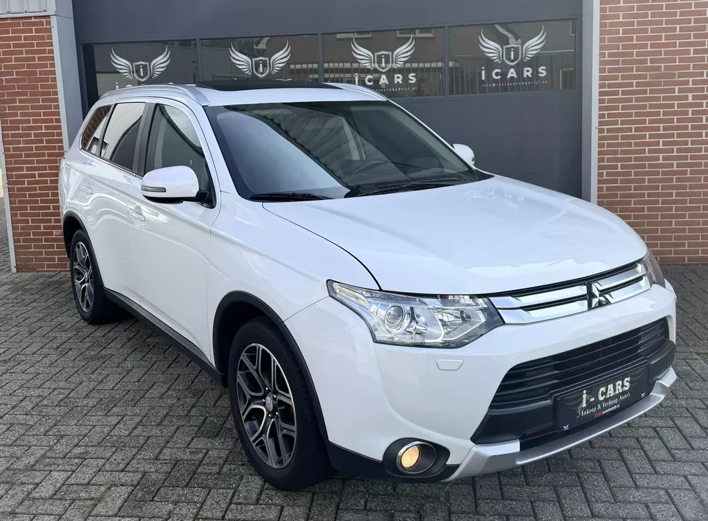 Mitsubishi Outlander (2014) — foto 1