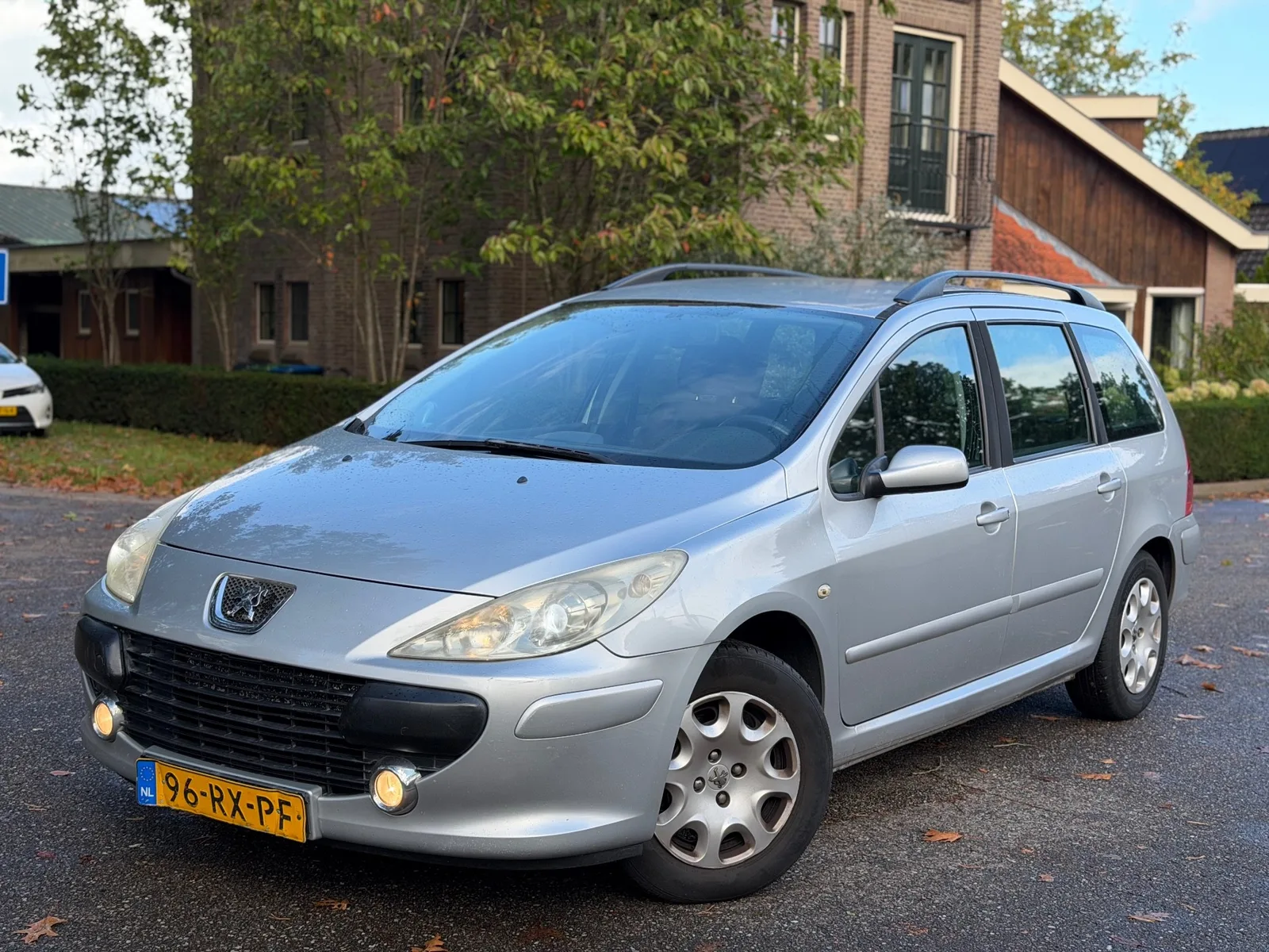 Peugeot 307 (2005) — foto 1