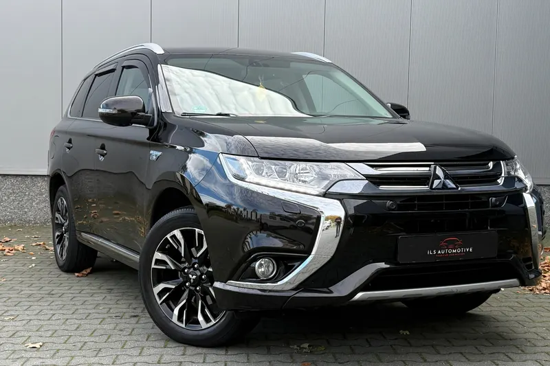 Mitsubishi Outlander (2015)