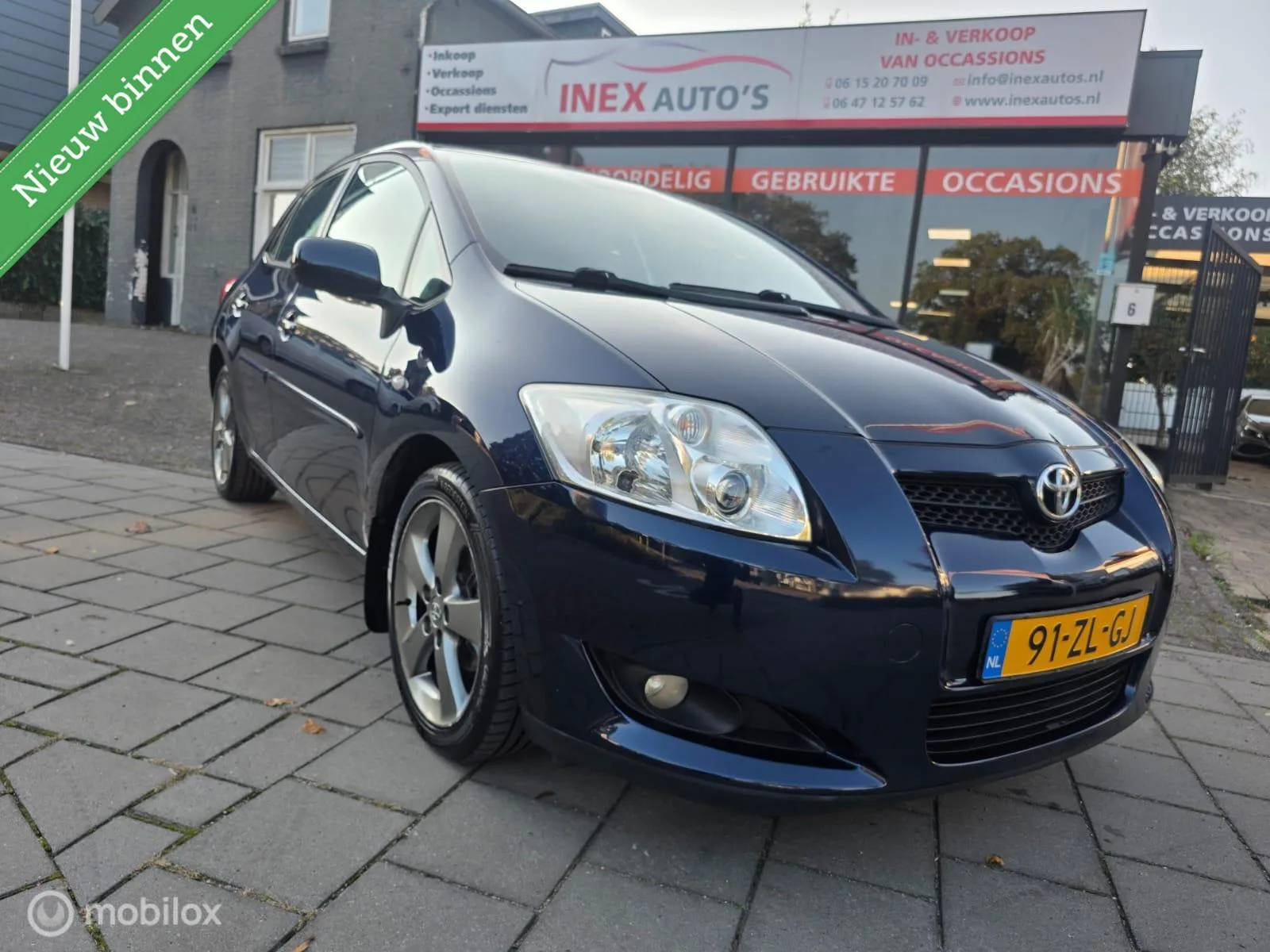 Toyota Auris (2008) — foto 1