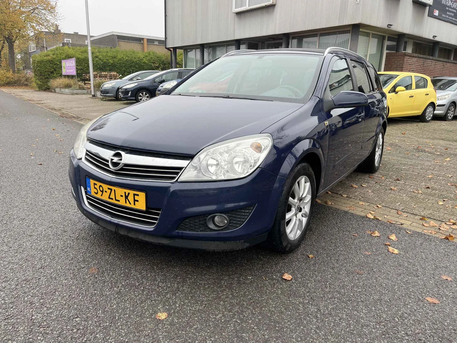 Opel Astra (2008) — foto 1