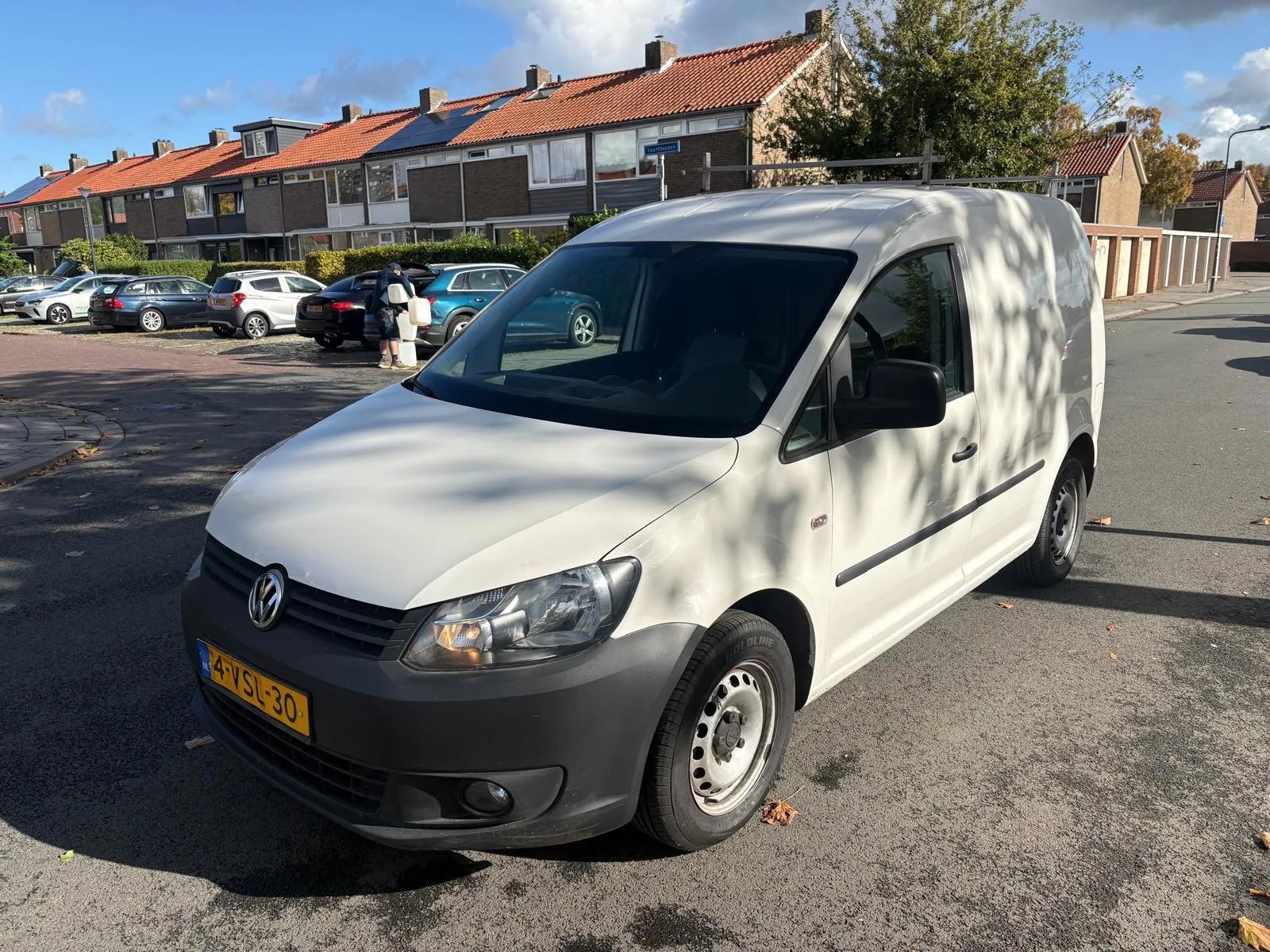 Volkswagen Caddy (2012) — foto 1