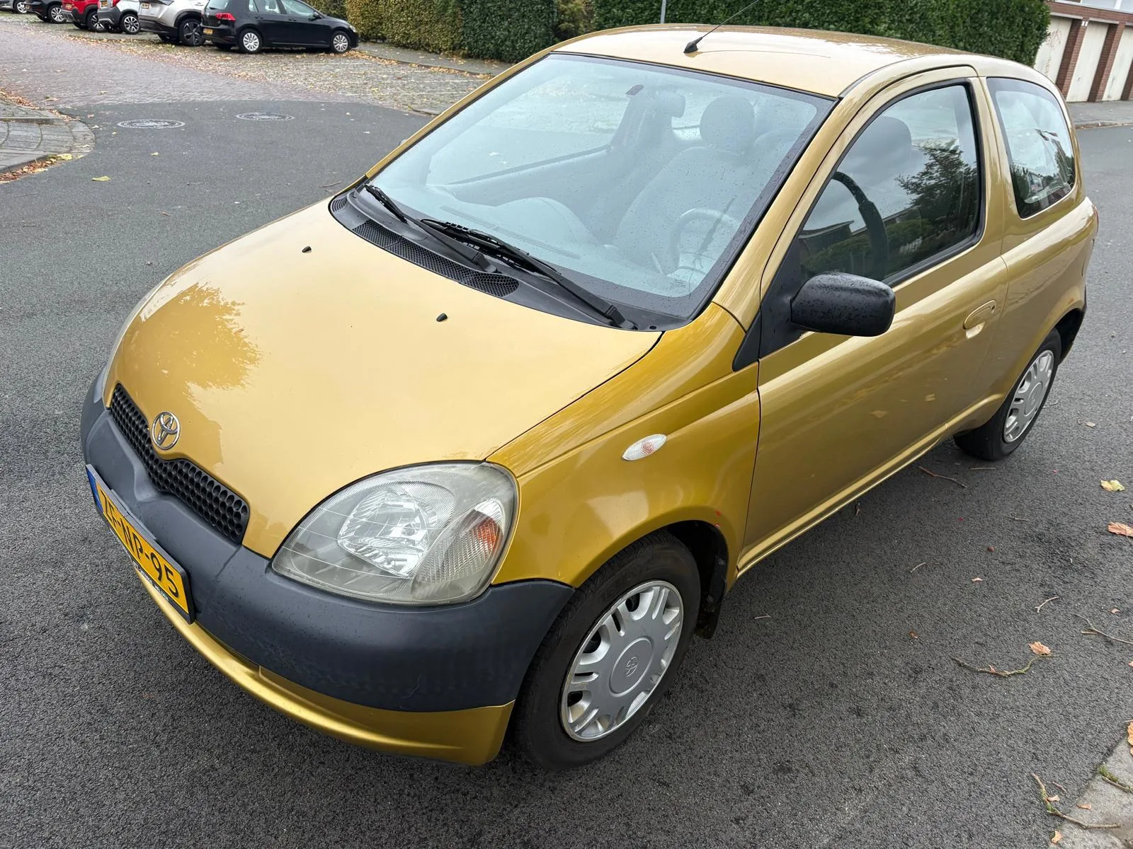 Toyota Yaris (1999) — foto 1