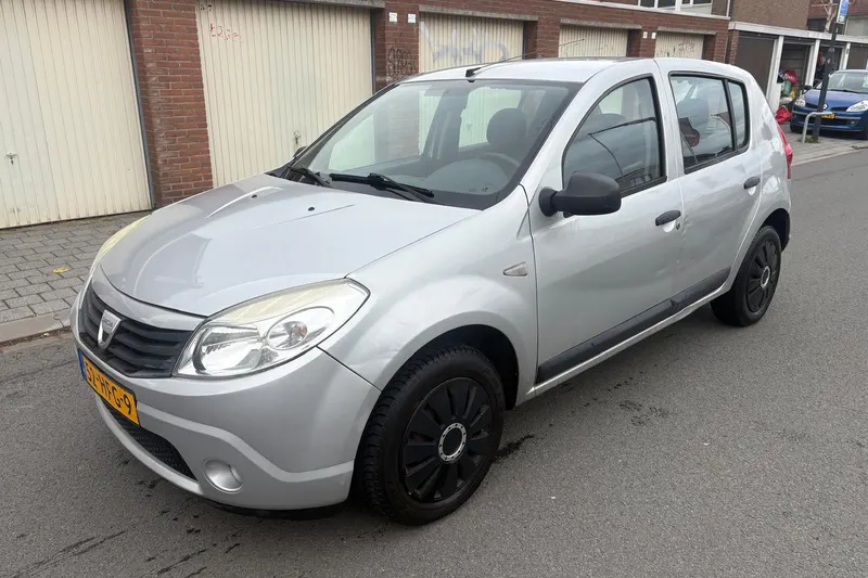 Dacia Sandero (2008)