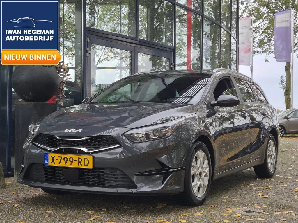 Kia Ceed (2022) — foto 1