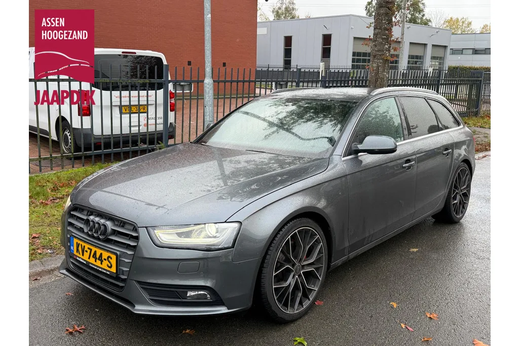 Audi A4 (2015) — foto 1