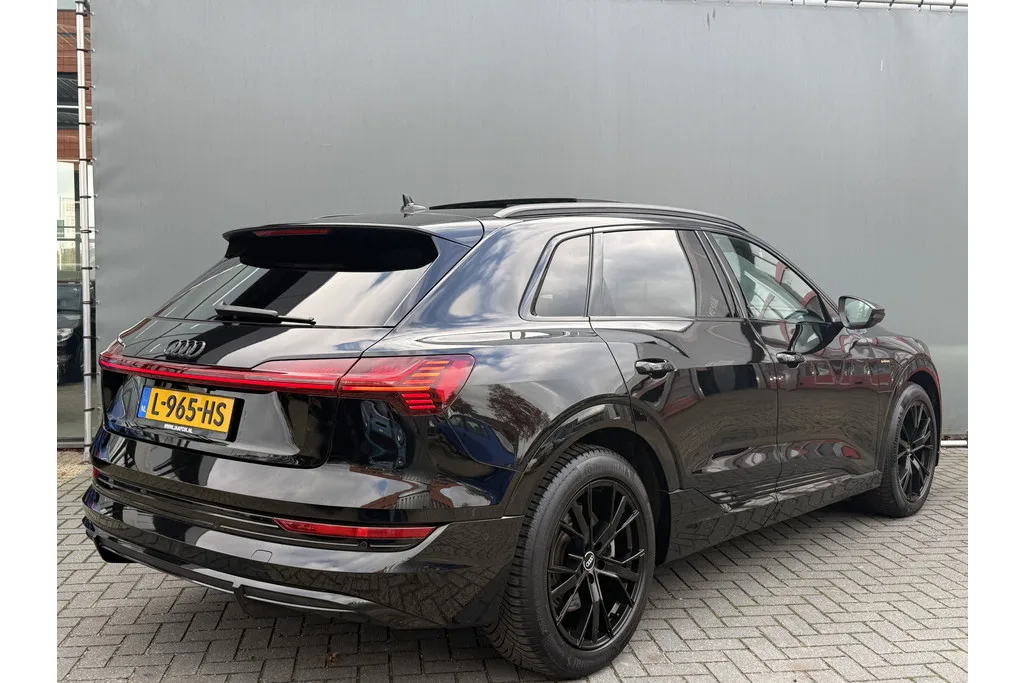 Audi e-tron (2021) — foto 1